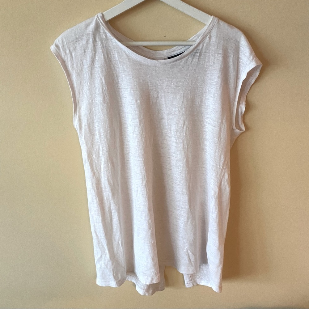 TAHARI 100% Linen White Top T-shirt button detail cap sleeve classic minimal